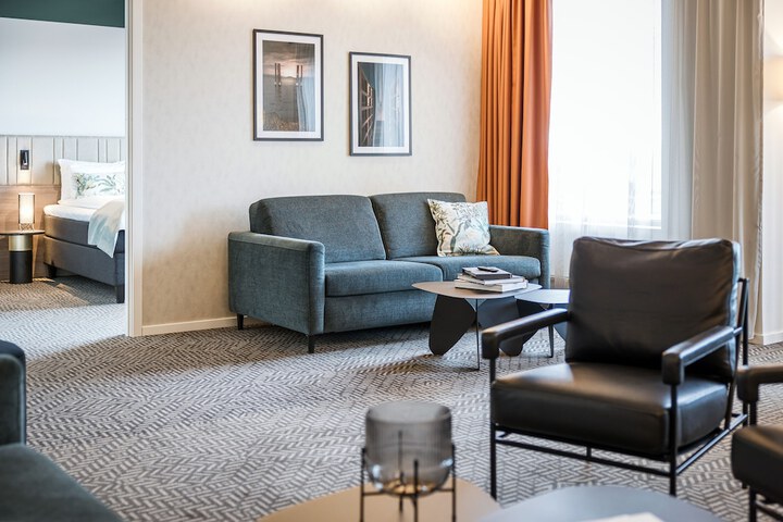 Room 13 of 72