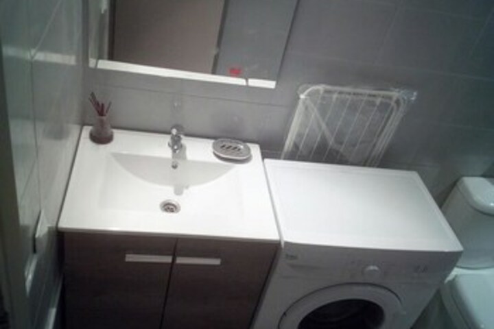 Room 2 of 19