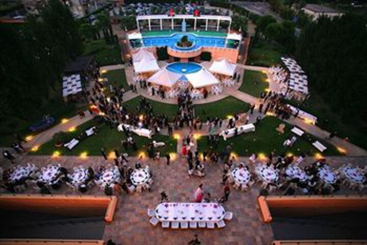Wedding/Banquet 24 of 32