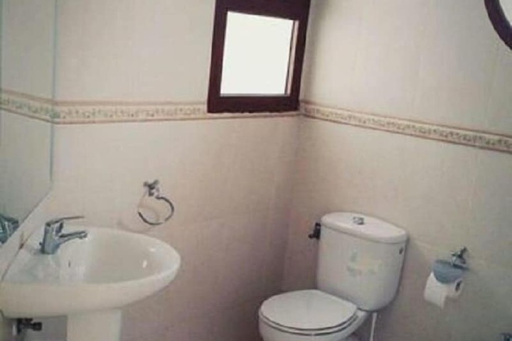 Room 7 of 8