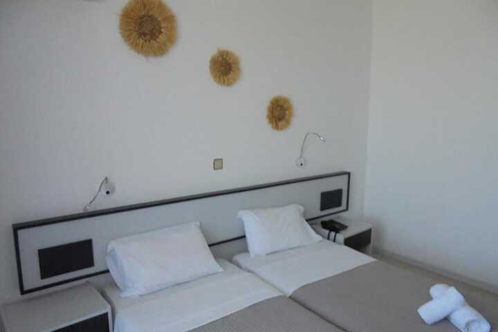 Room 8 of 19