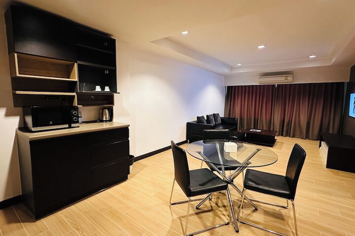 Room 9 of 46
