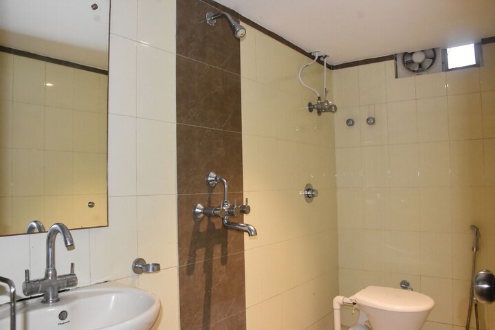 Room 50 of 75