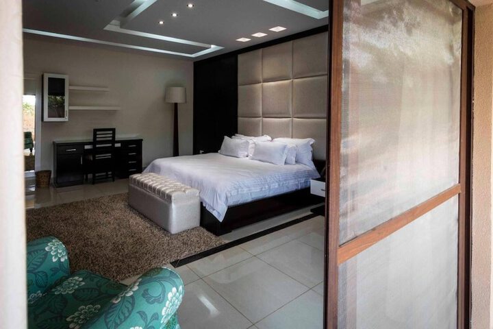 Room 21 of 52