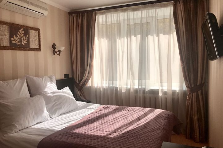 Room 22 of 93