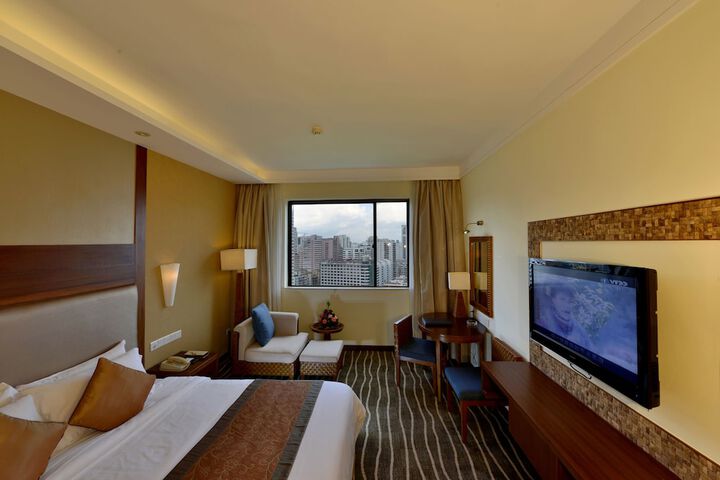 Room 18 of 53