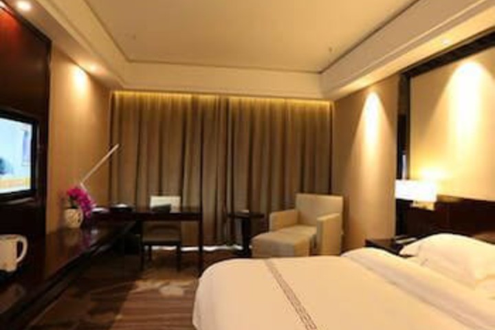 Mount Longhu Hotel