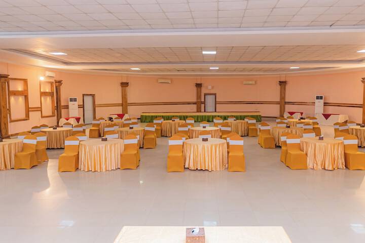 Ballroom/Hall 103 of 126