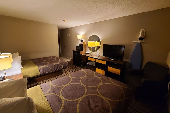 2 Double Beds (1 of 5)