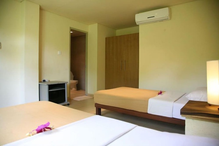 Room 13 of 65