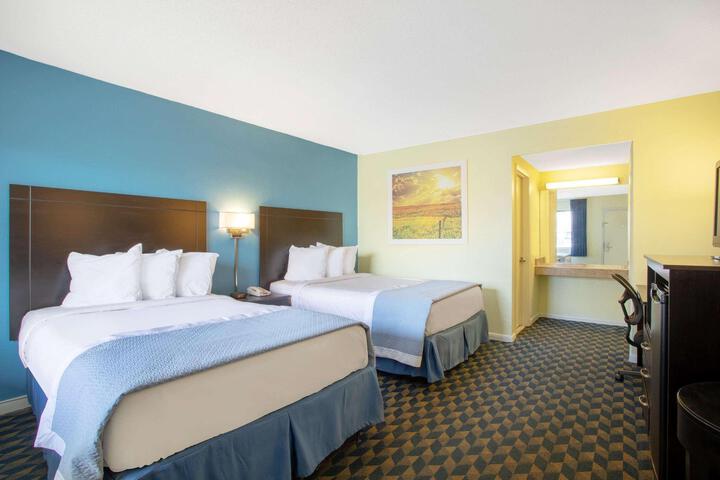 2 Double Beds (1 of 16)