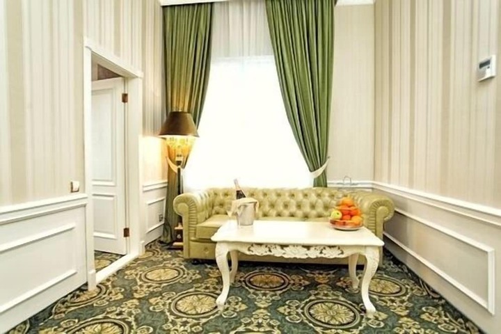 Room 18 of 36