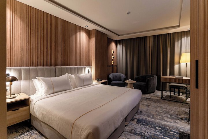 Room 12 of 86
