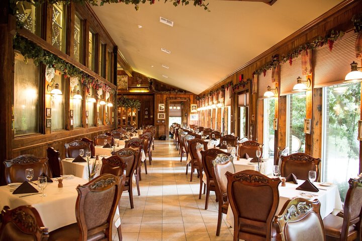 Dining 79 of 87