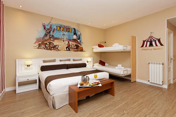 Room 41 of 83