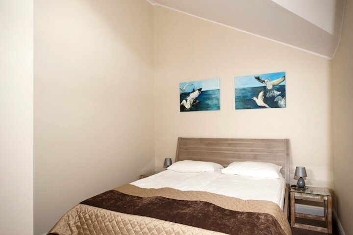 Room 7 of 43