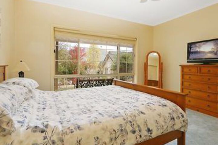 Room 6 of 17