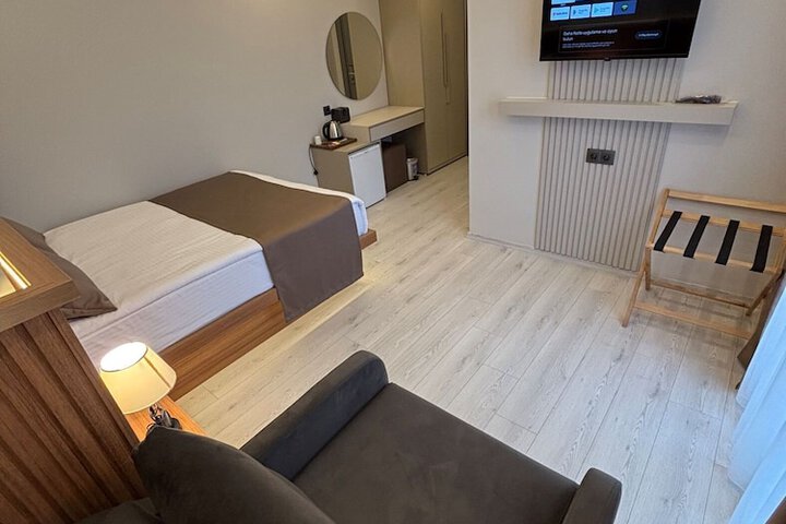 Room 11 of 41