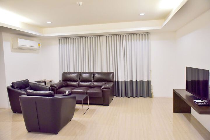 Room 57 of 146
