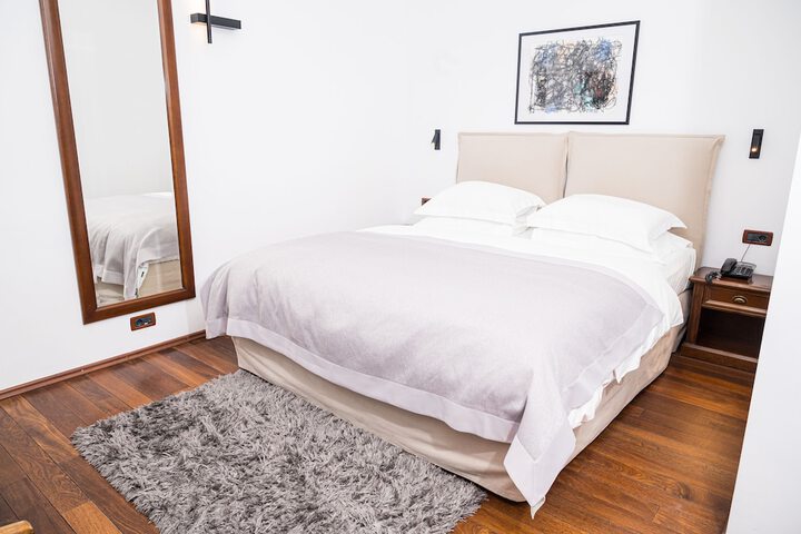 Room 3 of 23