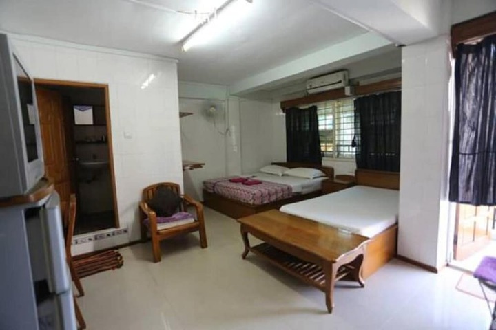 Room 28 of 63