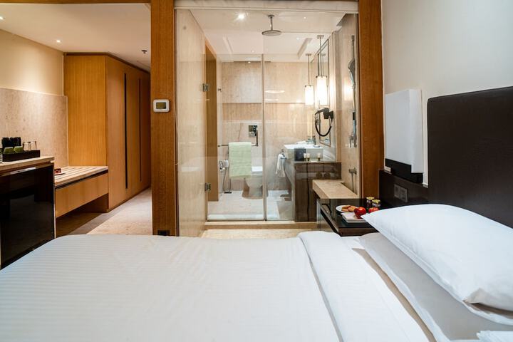 Room 11 of 63