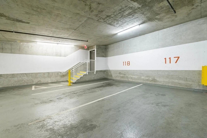Room 11 of 21