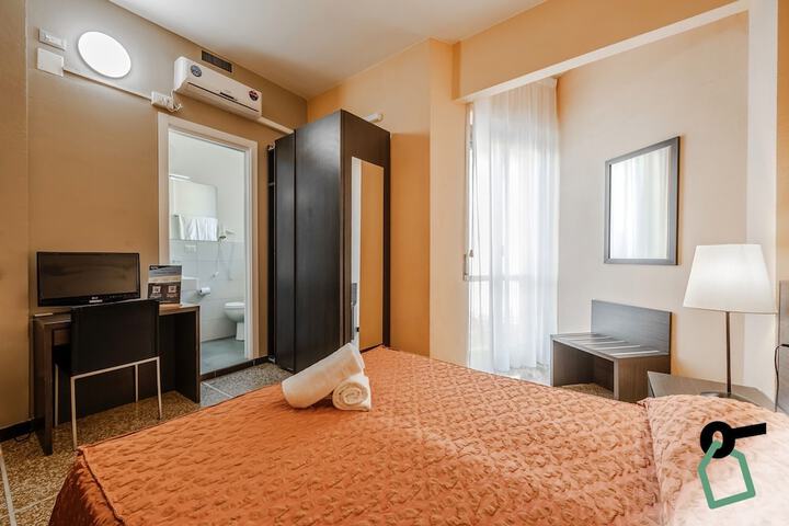 Room 17 of 60