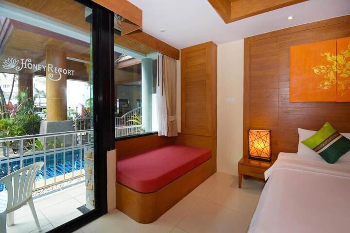 Room 13 of 42