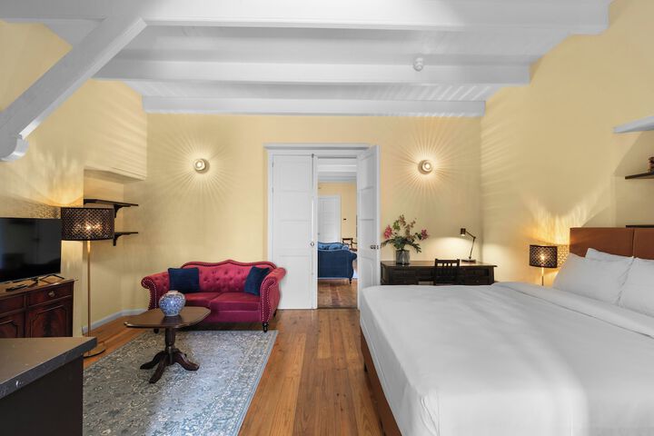Room 27 of 79