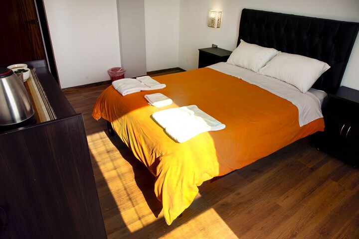 Room 11 of 52