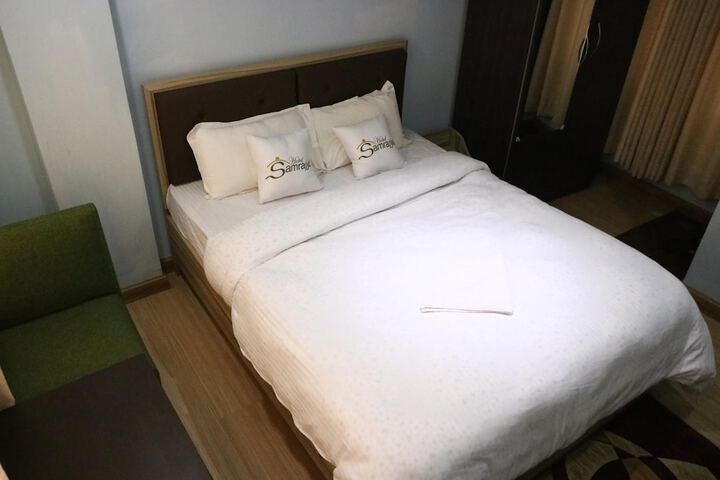 Room 21 of 39