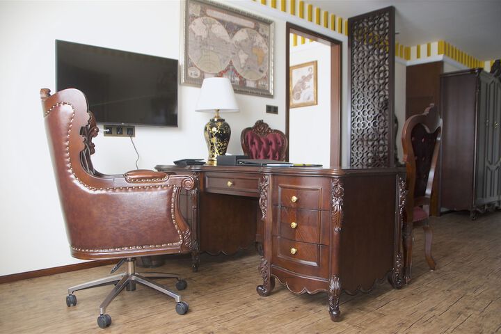 In-room business center