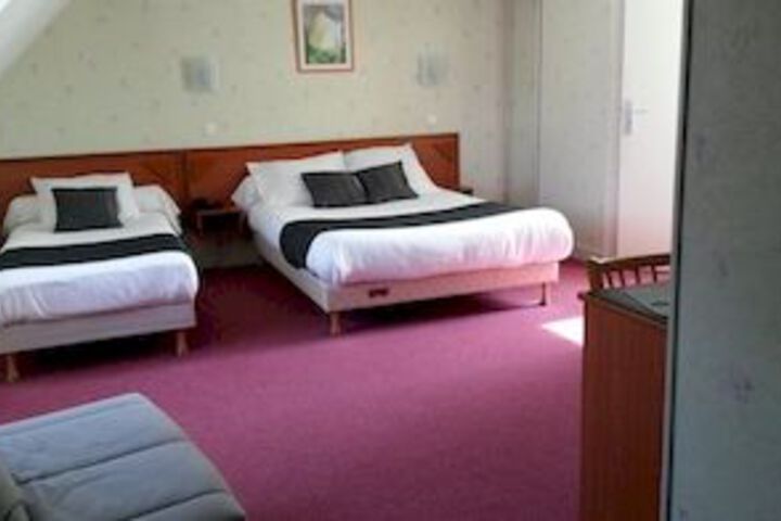 Room 17 of 24
