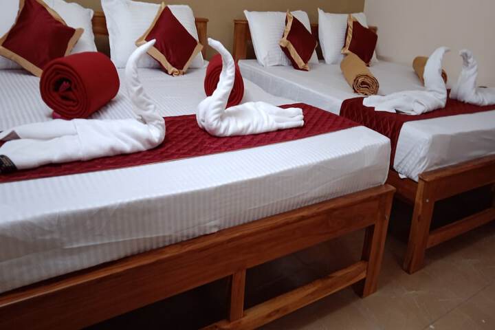 Room 15 of 33