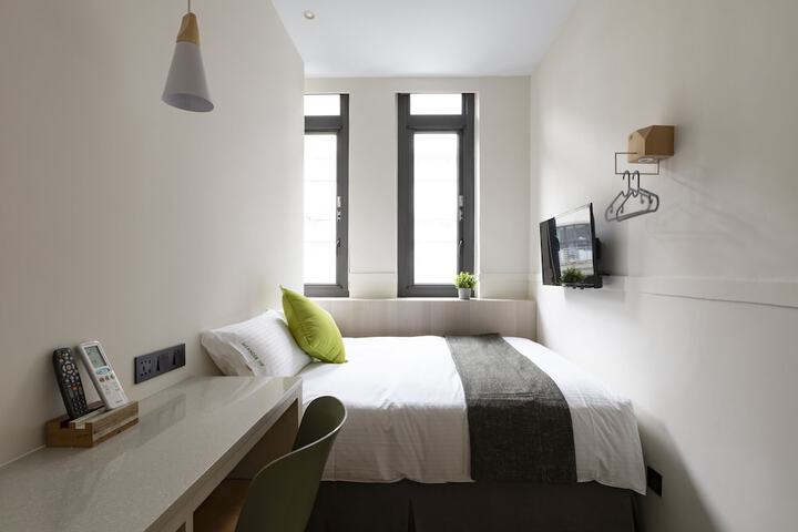 Room 20 of 66