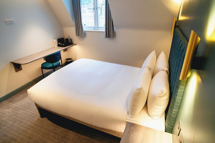 Room 2 of 14