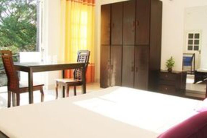 Room 18 of 25