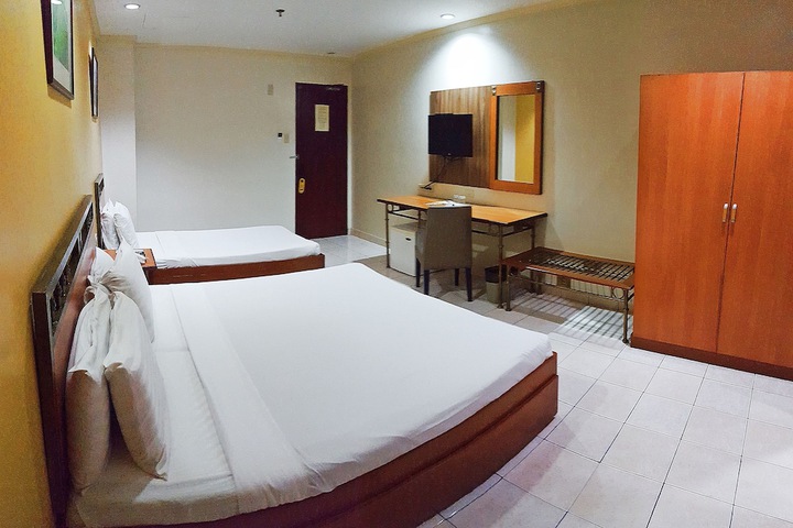 Room 39 of 69
