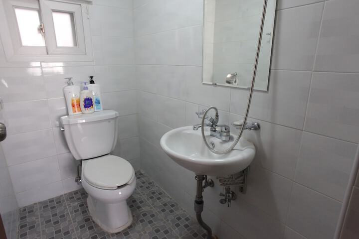 Room 14 of 36