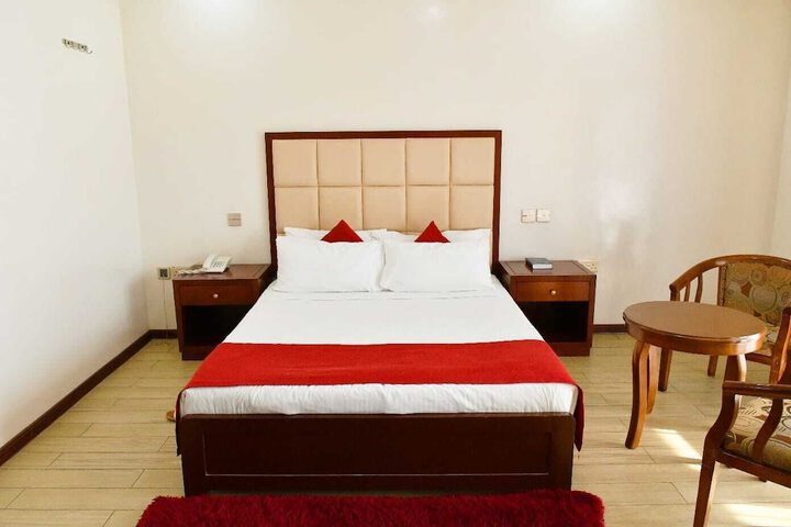 Room 3 of 21