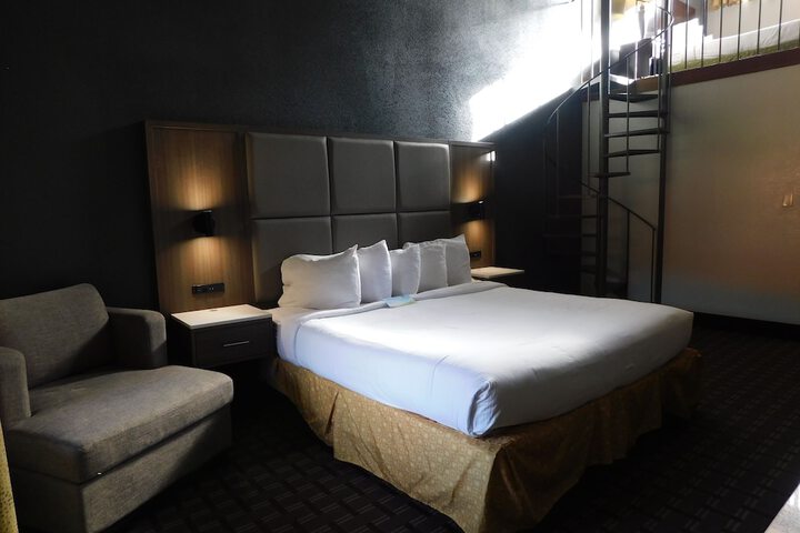 2 Queen Beds Deluxe Room (17 of 41)