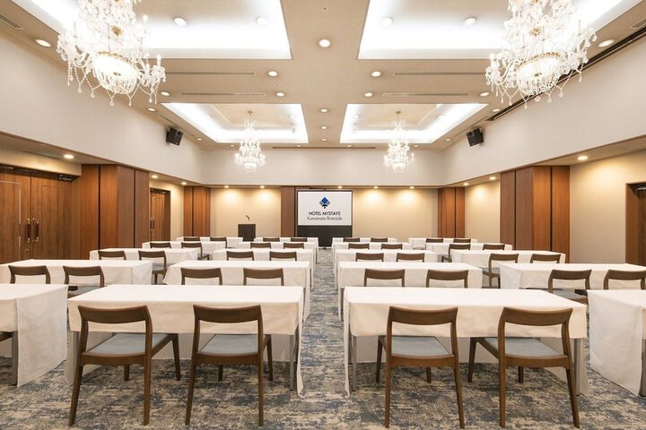 Ballroom/Hall 43 of 48