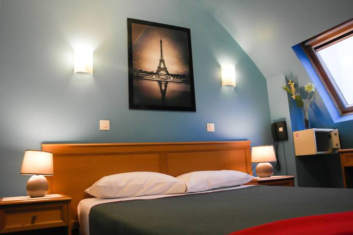 Room 4 of 40
