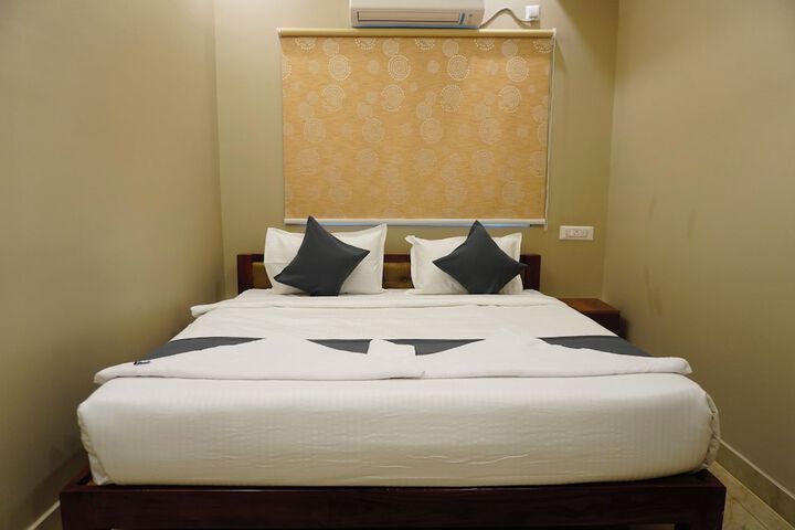 Room 3 of 18