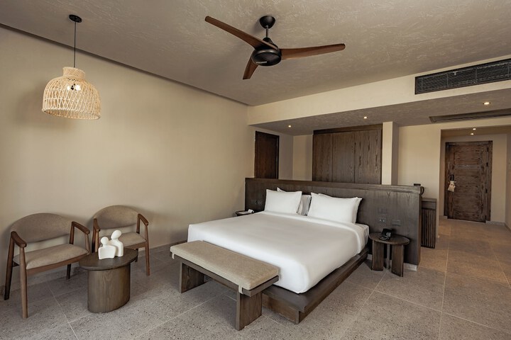 Room 9 of 150