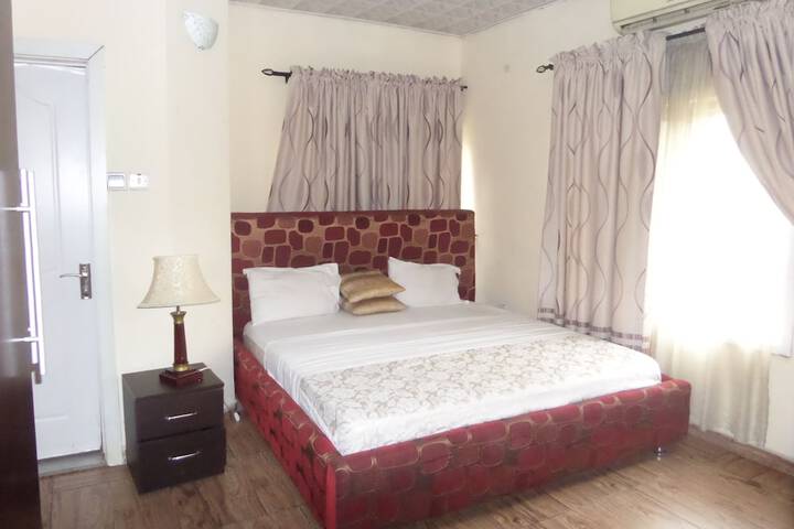 Room 11 of 26