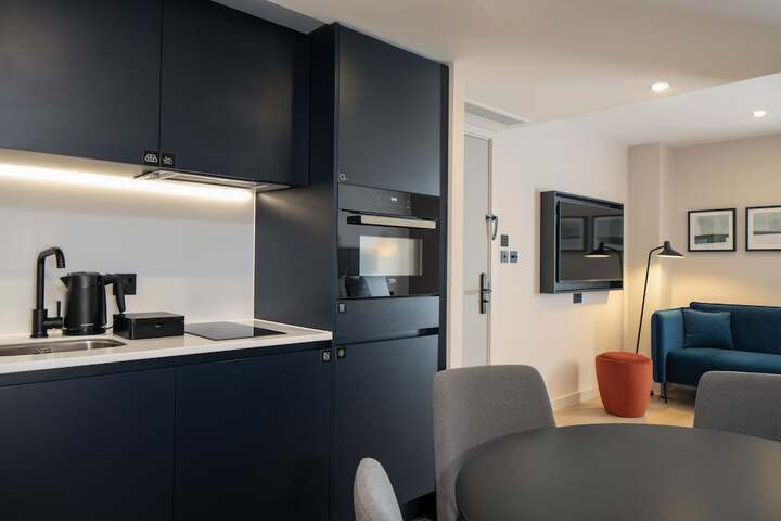 Room 16 of 33