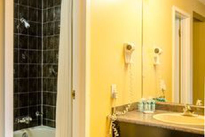 Room 2 of 25