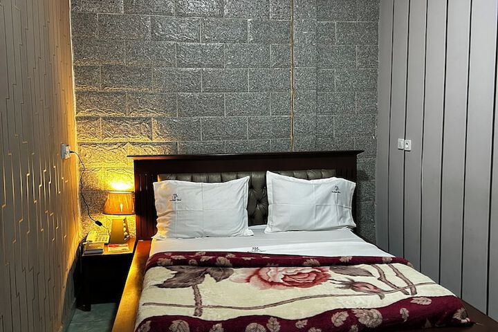 Room 114 of 307